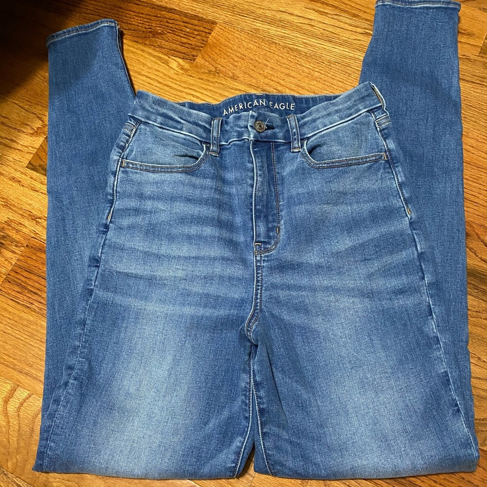 Curvy highest rise x-long American Eagle jeans